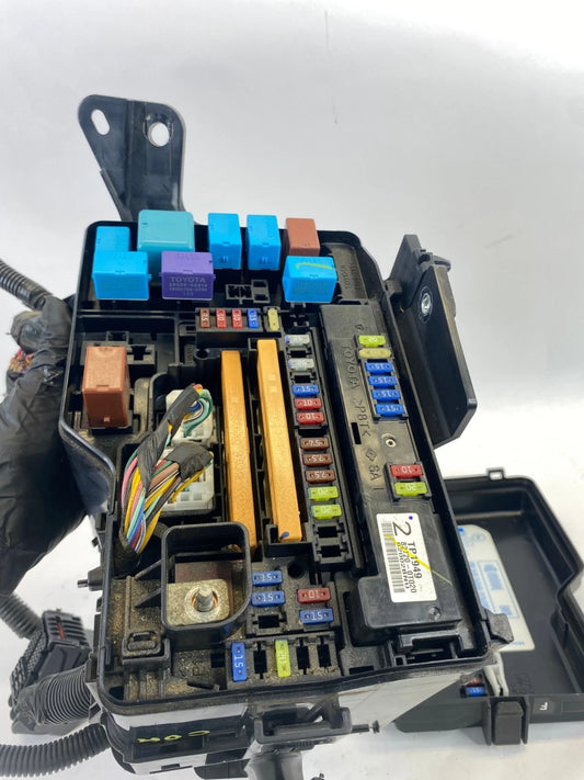 2009-2015 TOYOTA VENZA FRONT ENGINE COMPARTMENT FUSE BOX OEM FACTORY 82720-0T020