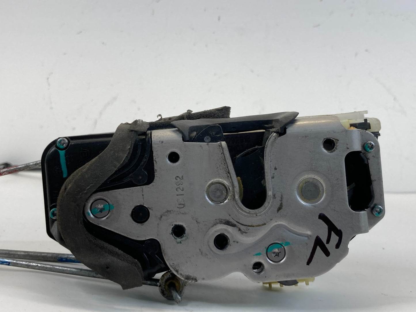 10-17 GMC Terrain 11-17 Regal Front Left Side Door Lock Latch Actuator 13503601