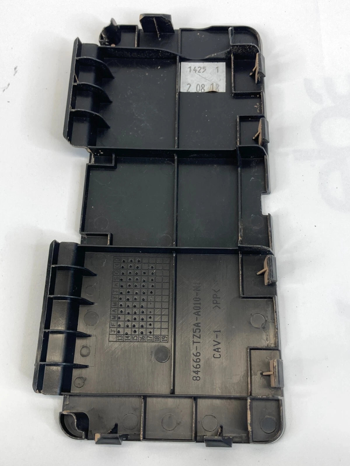 17-20 ACURA MDX REAR QUARTER PANEL LEFT FUSE BOX ACCESS COVER 84666-TZ5A-A010