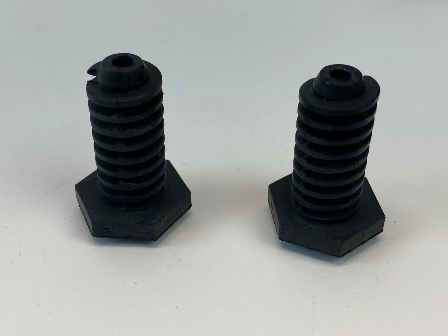 2010 GRAND CARAVAN FRONT HOOD STOP BUMPER BUFFER CUSHION ABSORBER SUPPORT SET