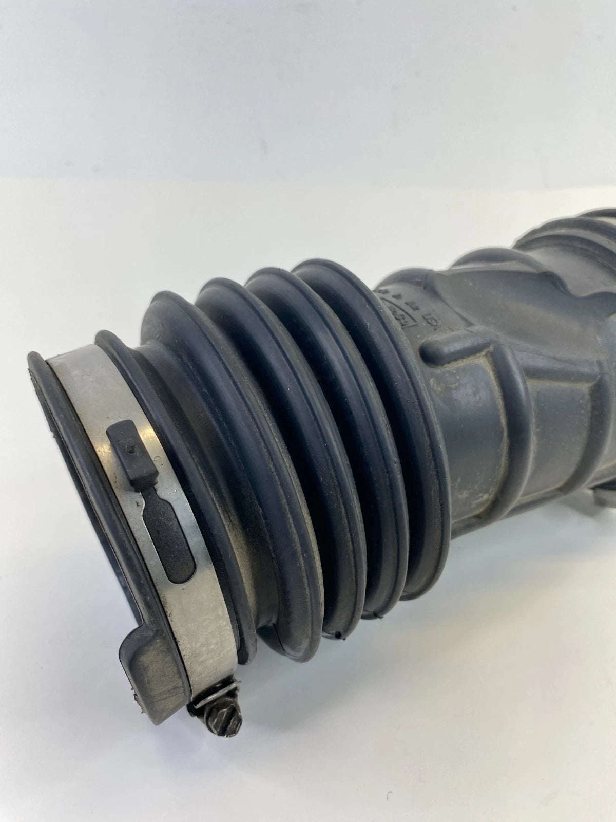 13-19 FORD EXPLORER INTERCEPTOR 3.5L AIR CLEANER INTAKE HOSE DUCT DA83-9F805-DA