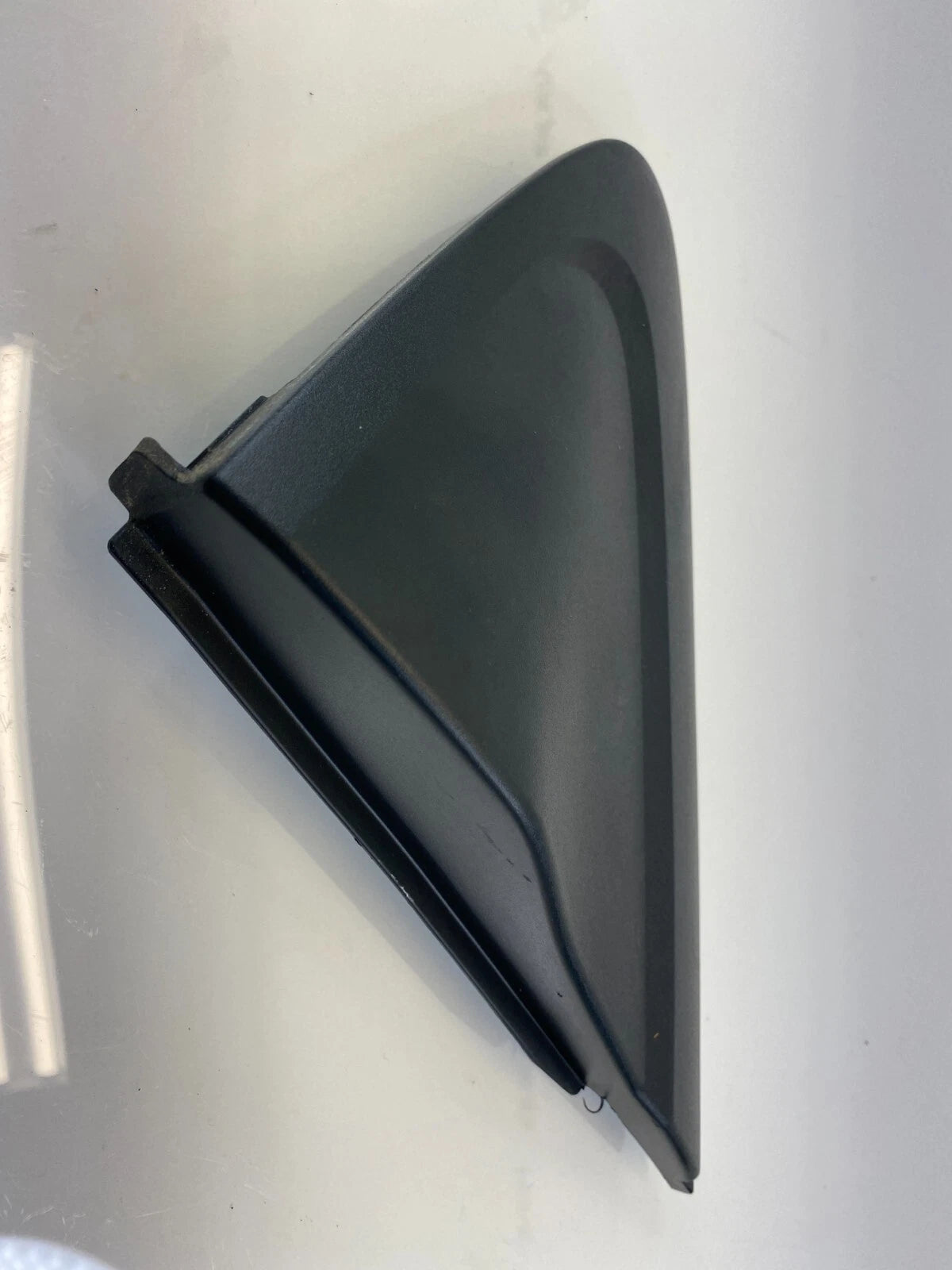 00-06 MAZDA MPV FRONT LEFT SIDE DOOR EXTERIOR MIRROR TRIM COVER BEZEL LC62-69-16