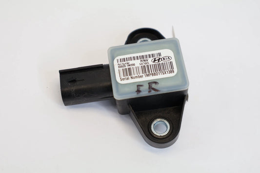 11-15 KIA OPTIMA 09-11 FORTE FRONT RH SIDE IMPACT SENSOR MODULE OEM 95920-1M200