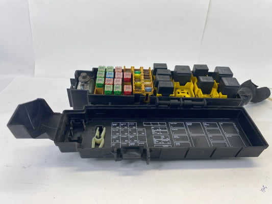 2005-2007 JEEP LIBERTY INTERIOR CABIN FUSE BOX JUNCTION BLOCK 56047664AD OEM