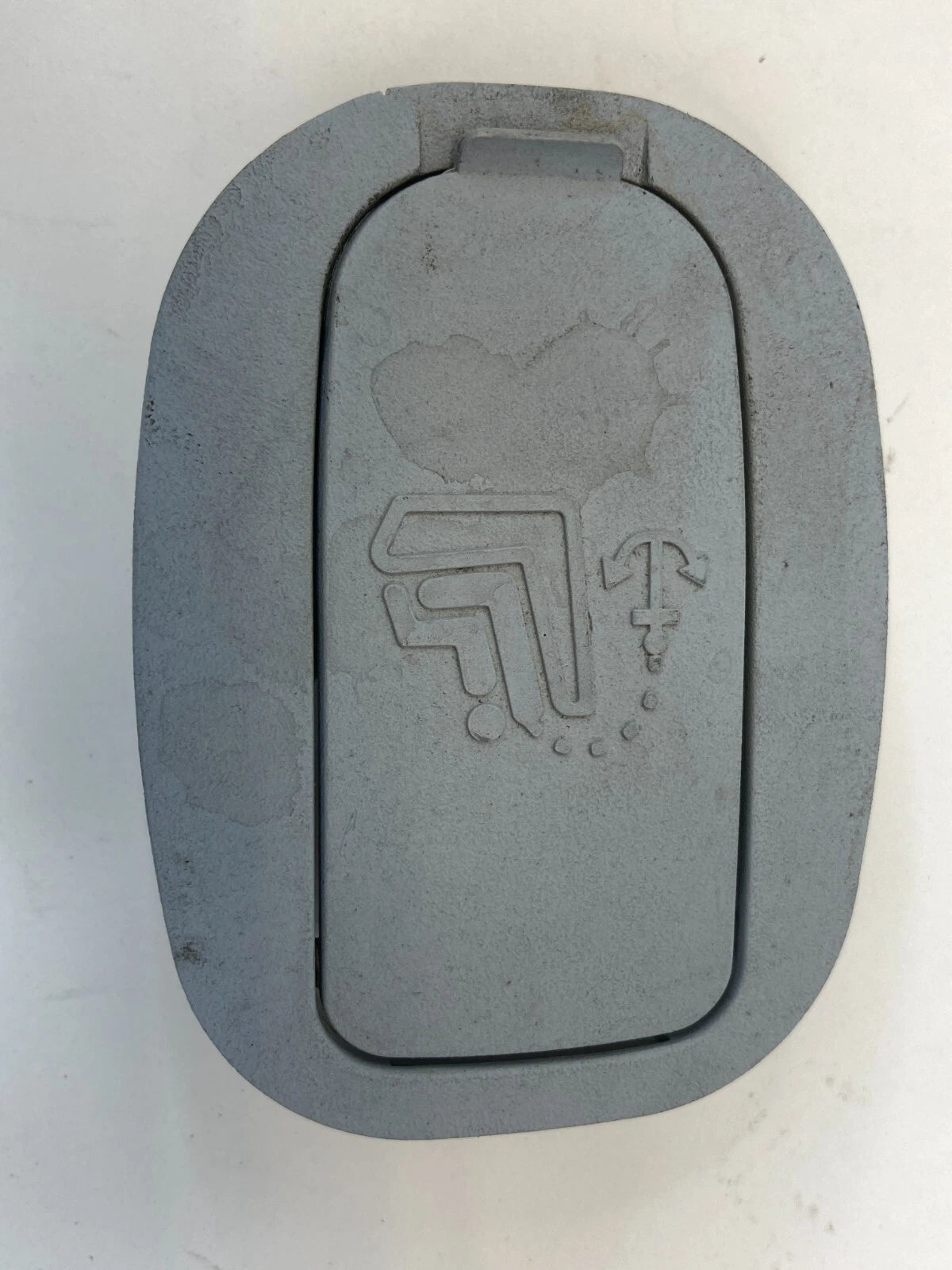2006 07 2008 HYUNDAI SONATA REAR SEAT CHILD ANCHOR COVER TRIM BEZEL 89897-3D000