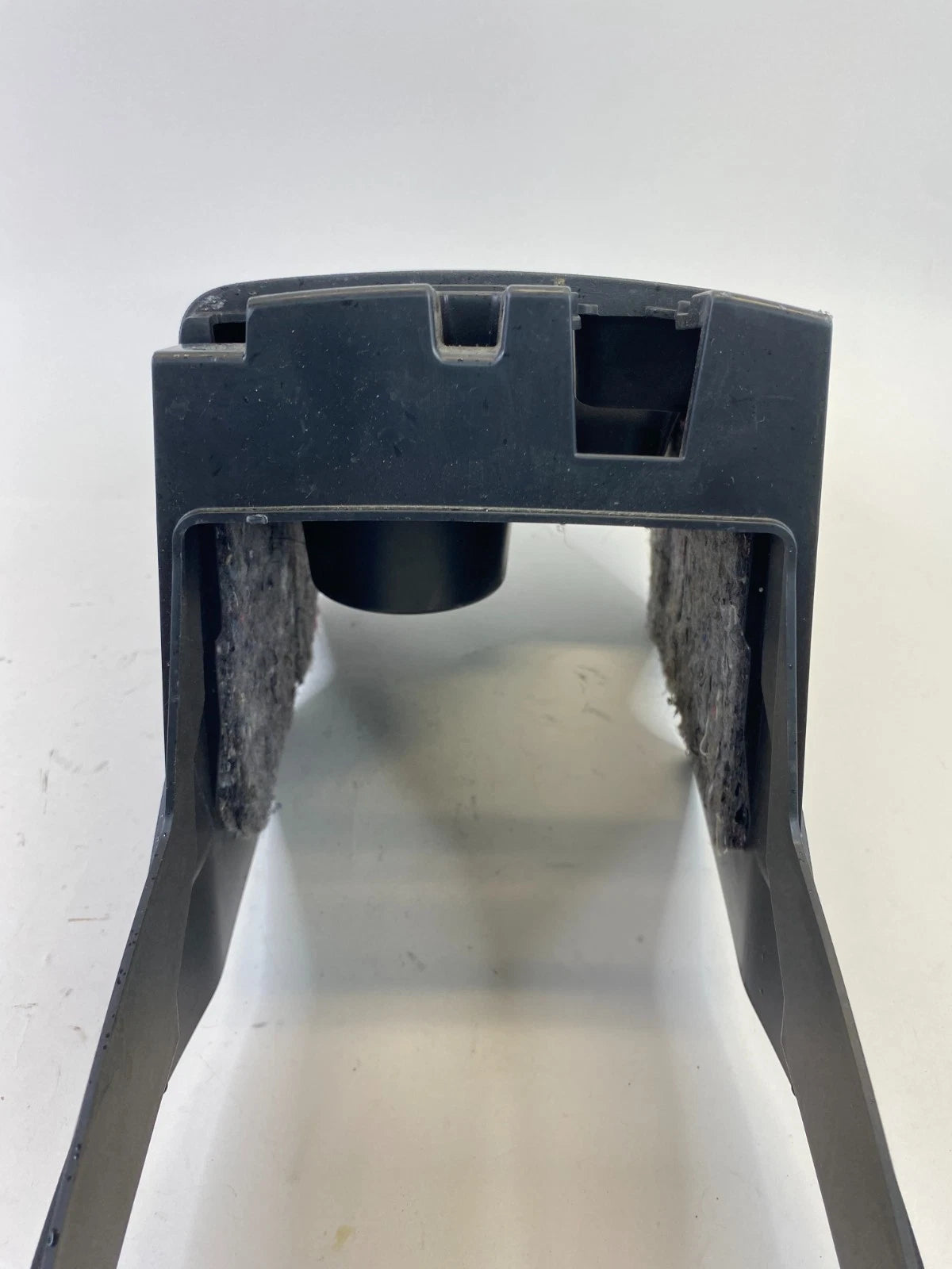18-25 OUTLANDER SPORT CENTER CONSOLE PANEL BEZEL TRIM & CUP HOLDER 8041A095 OEM
