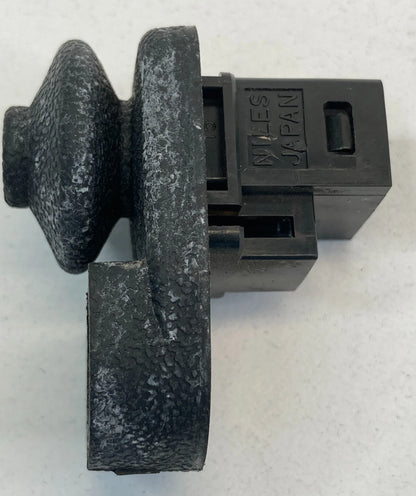 2008-2013 INFINITI G37 03-08 G35 FRONT RIGHT PASSENGER DOOR AJAR JAMB SWITCH OEM