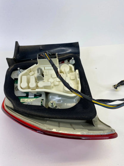 2009-2011 BMW 328I 328I XDRIVE REAR RIGHT OUTER TAIL LIGHT TAILLIGHT 7289430 OEM