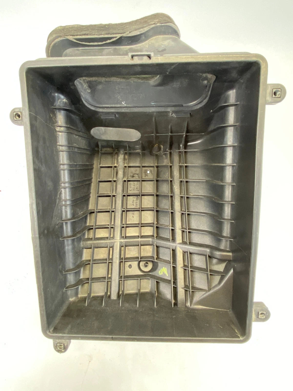 00-09 CHEVY TAHOE YUKON 5.3L AIR INTAKE CLEANER FILTER BOX UPPER COVER ASSY OEM