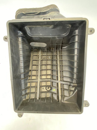 00-09 CHEVY TAHOE YUKON 5.3L AIR INTAKE CLEANER FILTER BOX UPPER COVER ASSY OEM