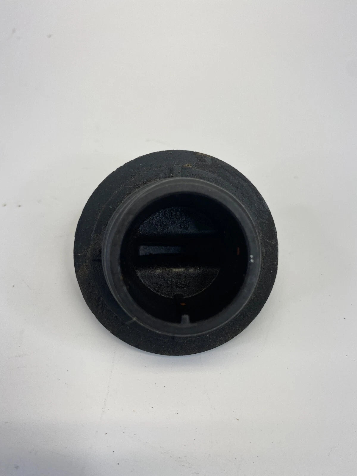 2006-2010 CHRYSLER TOWN & COUNTRY ENGINE OIL FILLER FLUID COVER CAP SAE 5W-20
