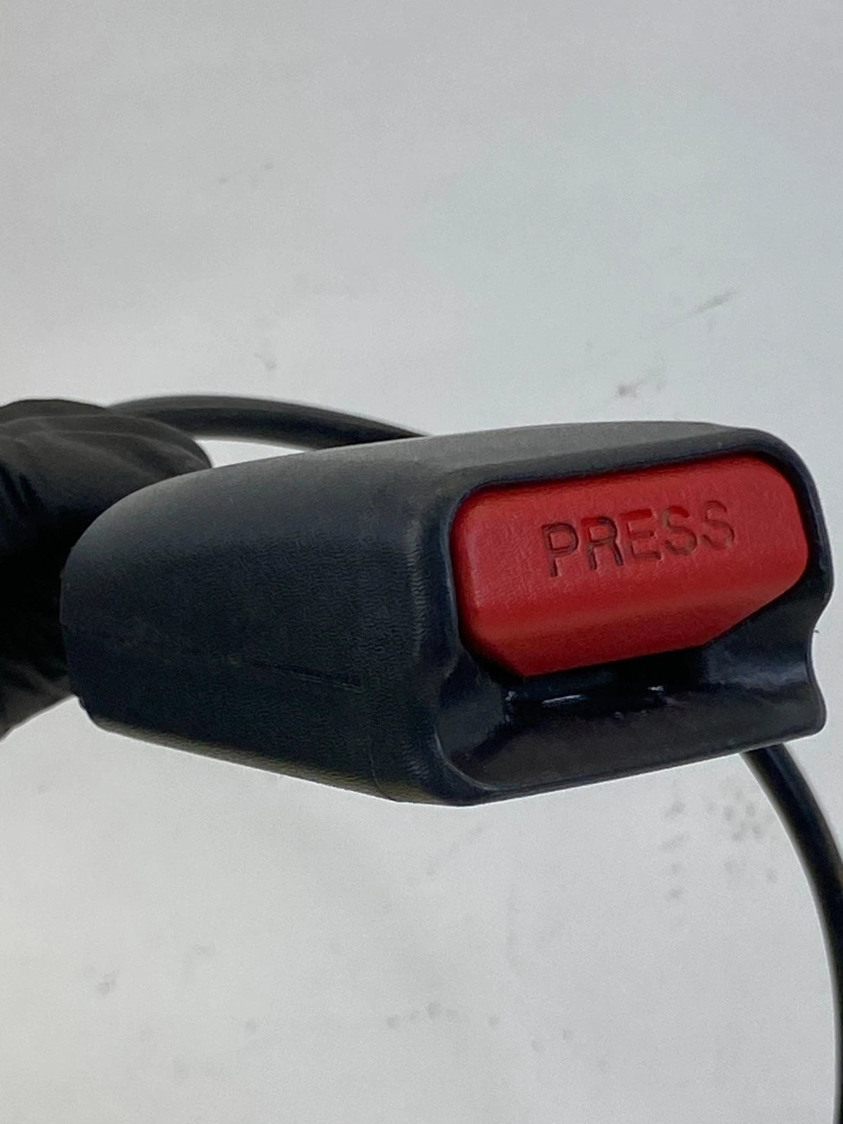2013-2019 NISSAN SENTRA FRONT RIGHT PASSENGER SEAT BELT BUCKLE RECEIVER OEM