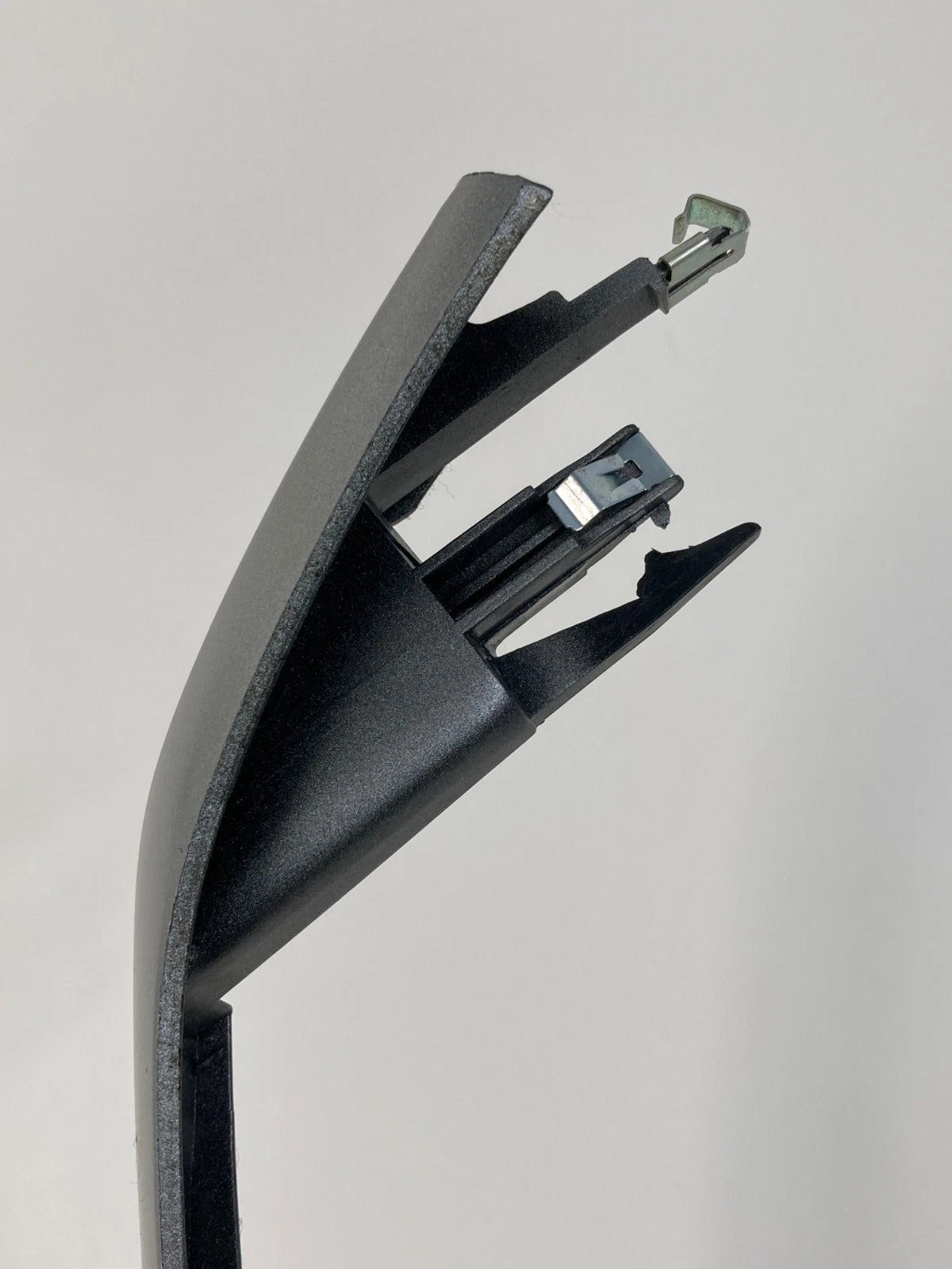 2013-2015 NISSAN ALTIMA SEDAN RIGHT SIDE CENTER DASH TRIM MOLDING 684983TA0A OEM