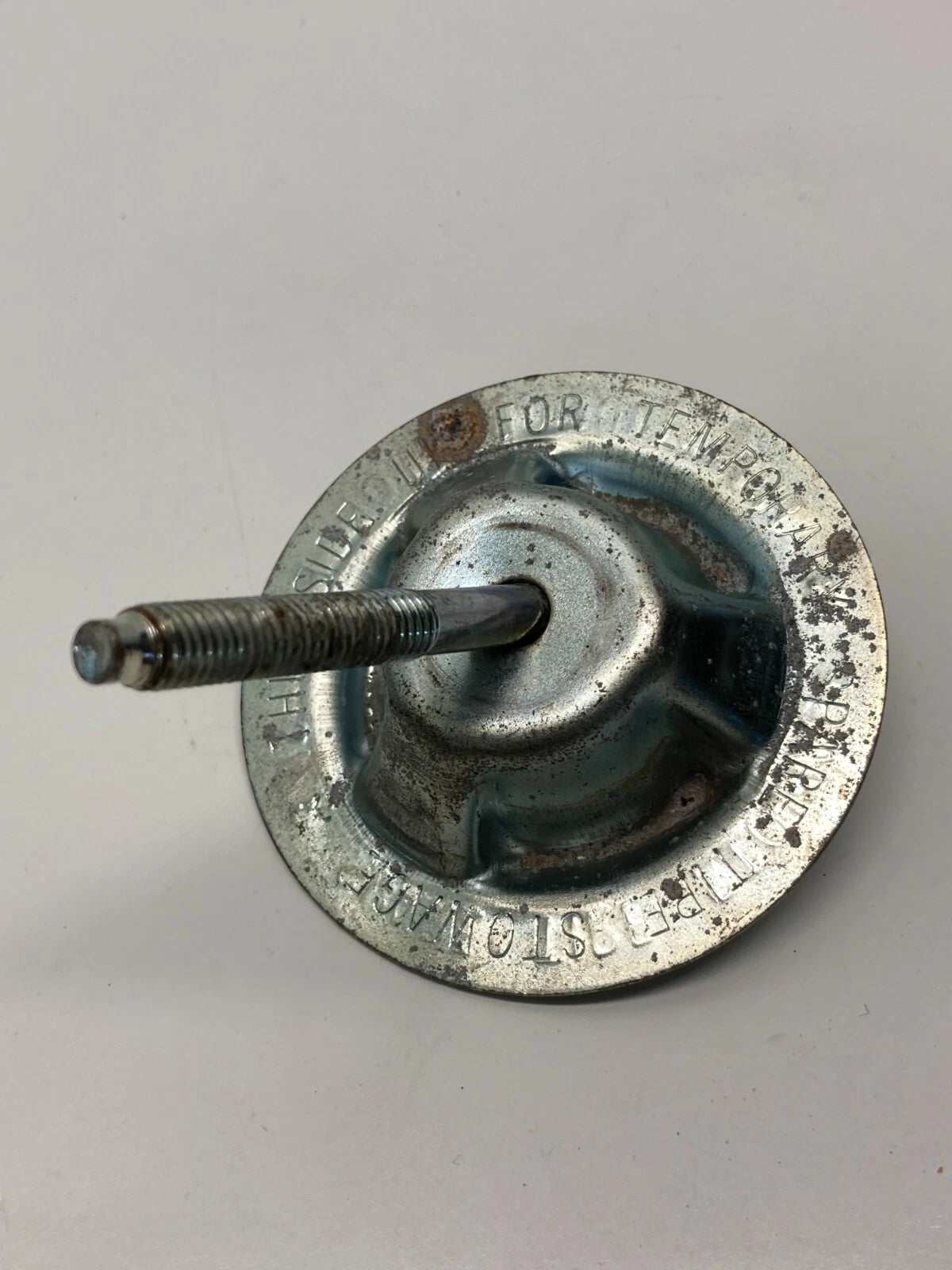 05 06 07 08 09 SUBARY OUTBACK SPARE TIRE WHEEL HOLD DOWN BOLT NUT RETAINER OEM