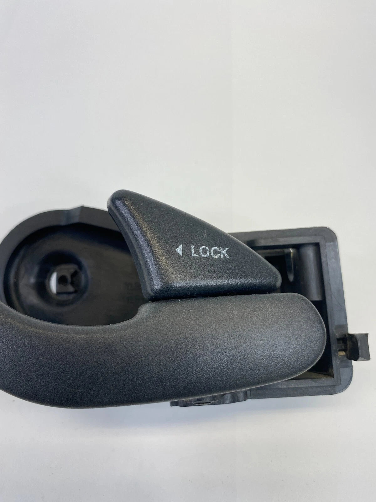 2001-2007 FORD ESCAPE FRONT RIGHT SIDE INTERIOR INNER DOOR HANDLE YL84-7822614