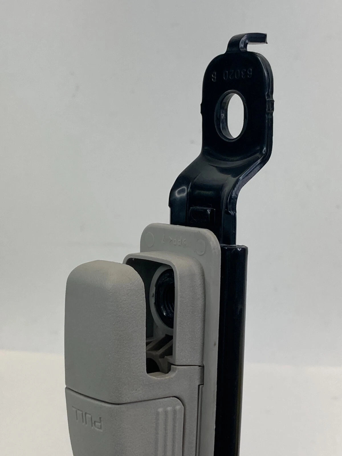 2013-2017 NISSAN JUKE FRONT RIGHT PASSENGER SIDE SEAT BELT HEIGHT ADJUSTER OEM