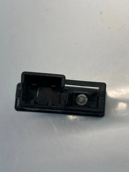 2003 2004 TOYOTA HIGHLANDER GLOVE BOX DOOR LIGHT LAMP BULB SWITCH 81260-33030