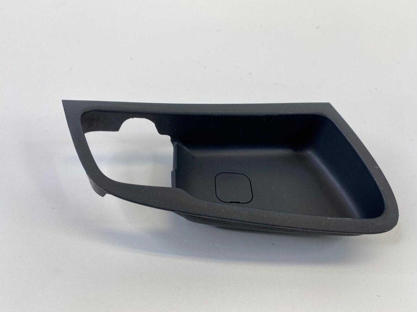 12-17 Hyundai Accent Rear Right Inner Door Handle Cover Bezel Trim 82621-RB000