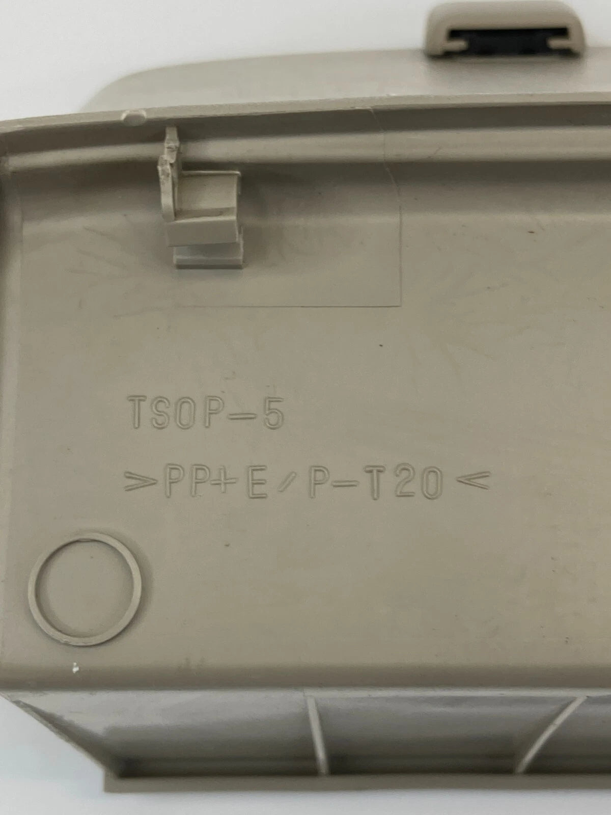 2001-2007 TOYOTA HIGHLANDER REAR CENTER CONSOLE STORAGE POCKET 58912-48030 OEM