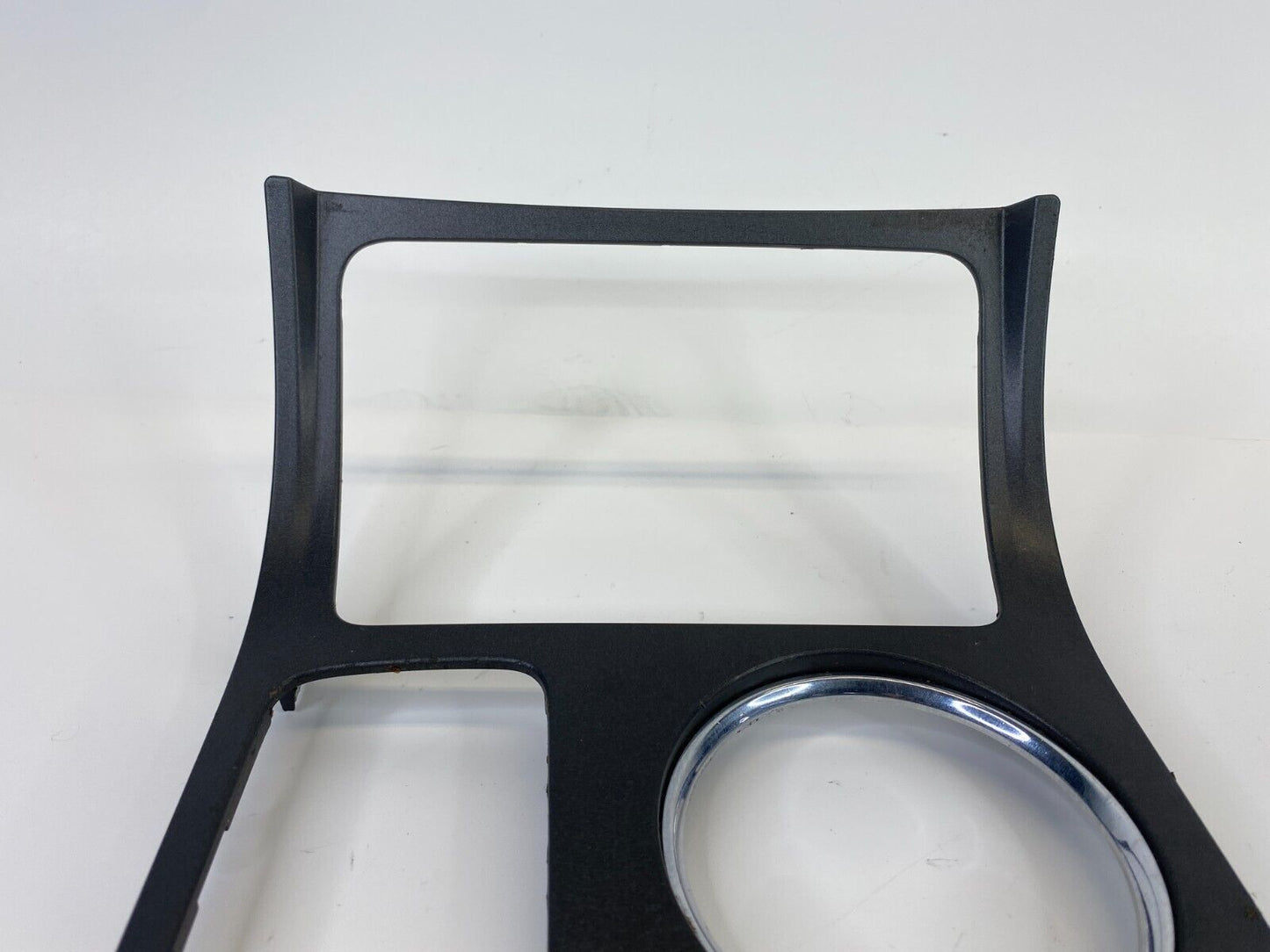 2009-2012 Chevrolet Traverse Center Console Shifter Bezel Surround Trim Assy OEM