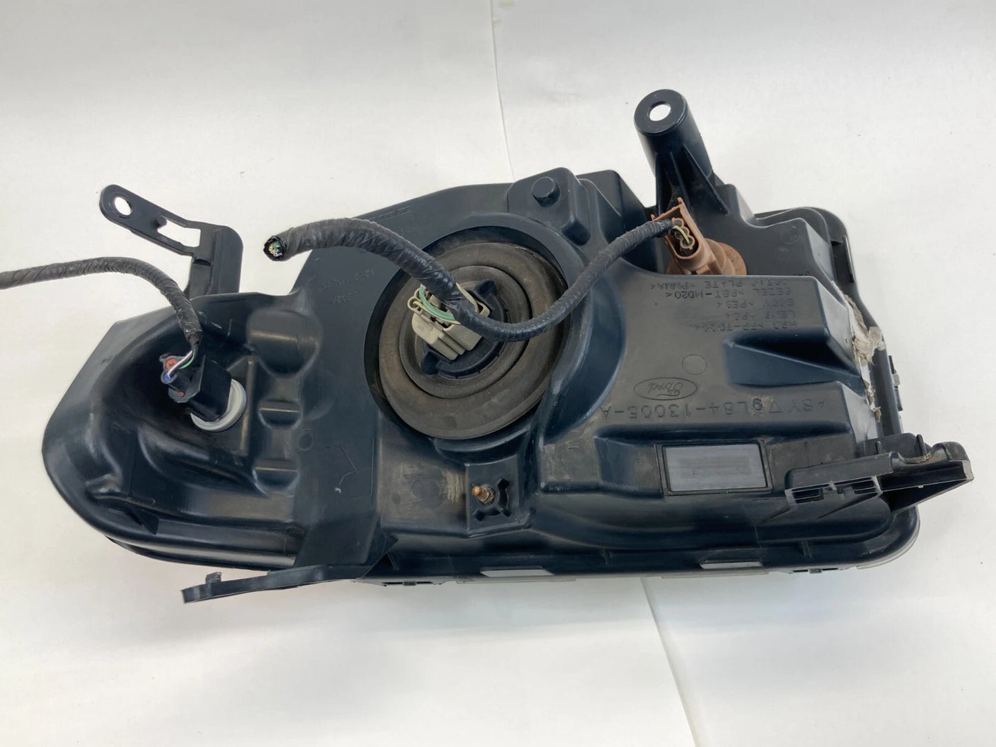 2007-2012 FORD ESCAPE FRONT RIGHT HEADLIGHT LENS UNIT OEM FACTORY 9L84-13005-A
