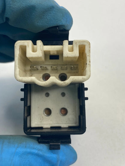 1993-2008 TOYOTA COROLLA FRONT RIGHT PASSENGER DOOR POWER WINDOW SWITCH BUTTON