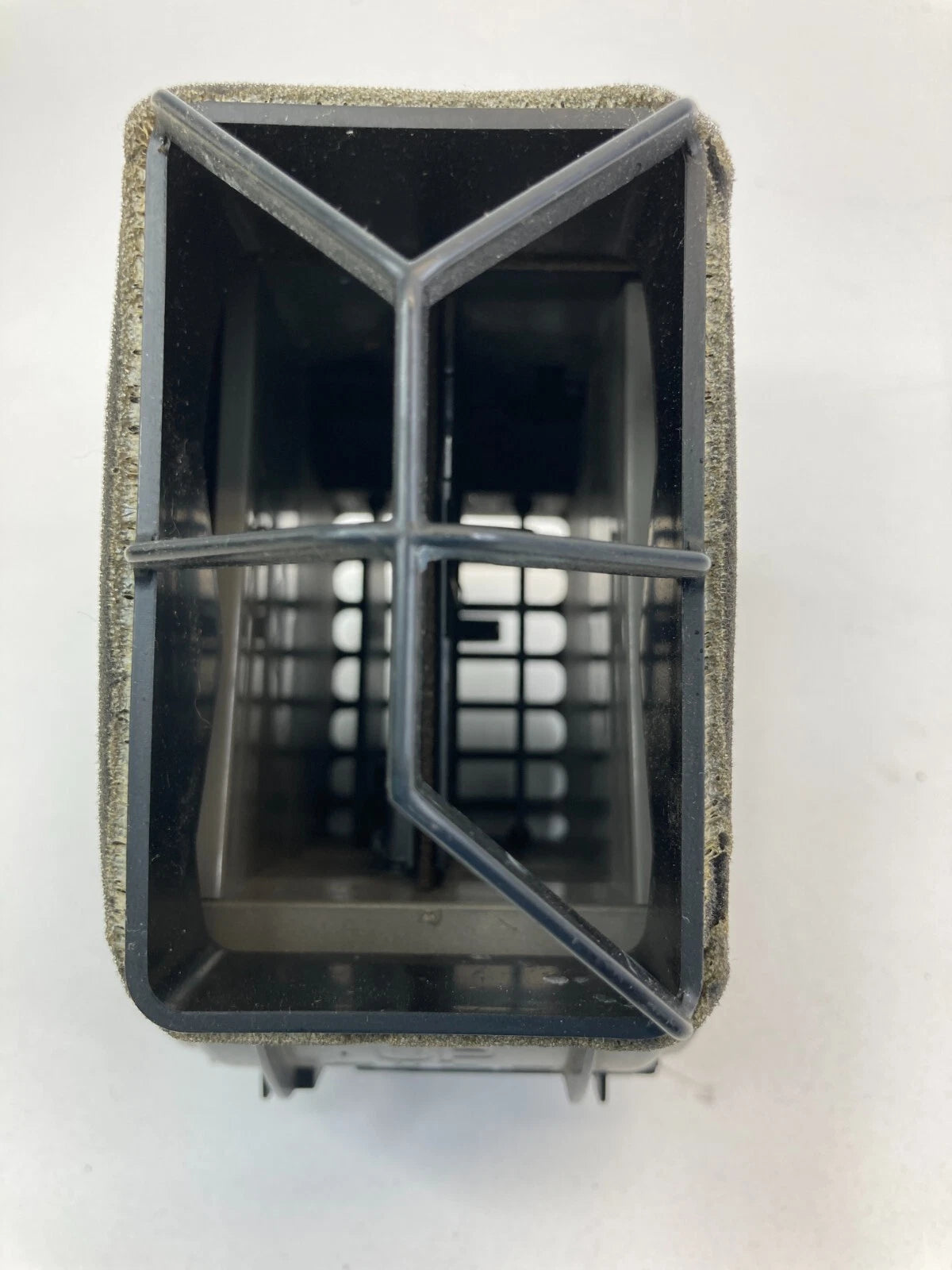 2003 2004 INFINITI G35 DASH LEFT DRIVER SIDE OUTLET AIR VENT GRILL DUCT OUTER