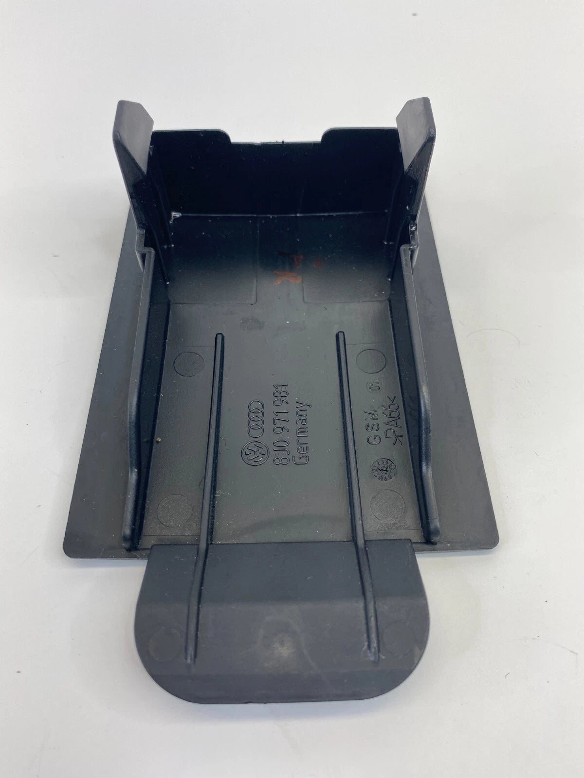 2013-2016 AUDI A4 FRONT RIGHT FLOOR SEAT WIRING CONNECTOR CAP CAVER 8J0971981
