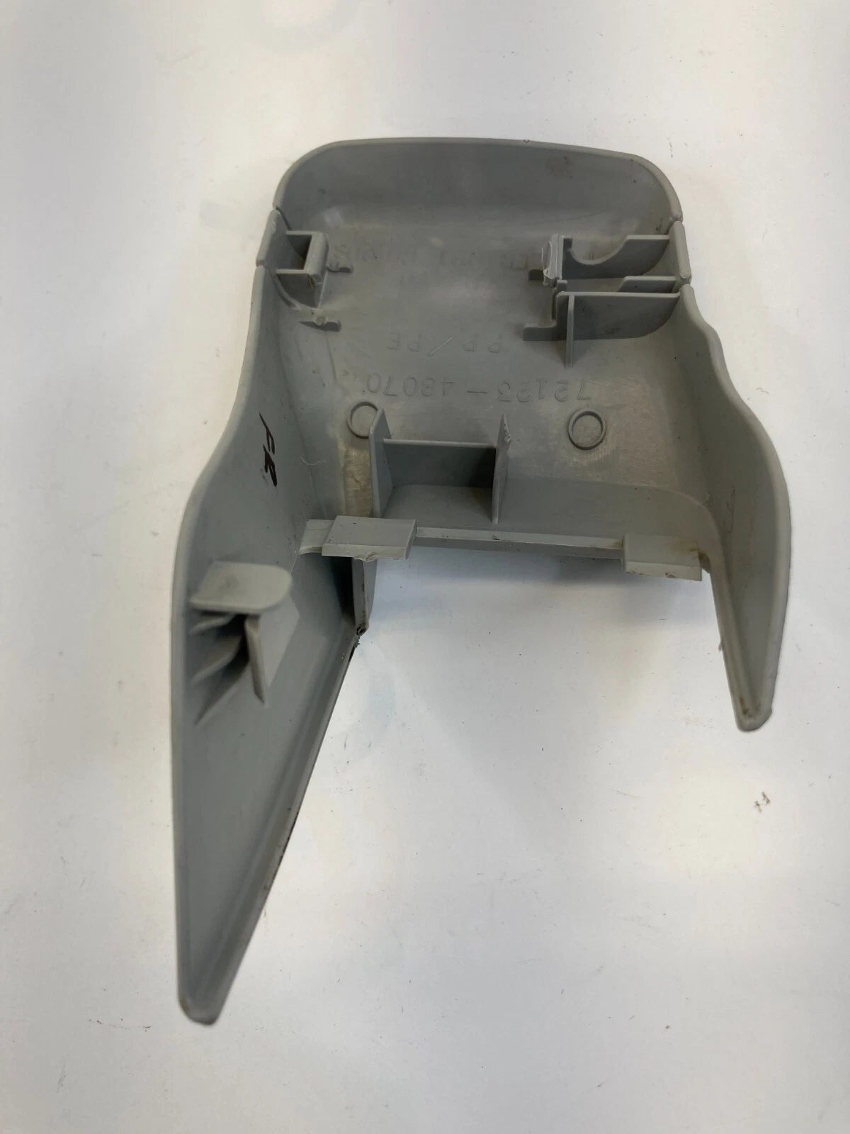 06-08 LEXUS RX400H FRONT RIGHT SEAT TRACK OUTER COVER TRIM CAP 72123-48070 OEM