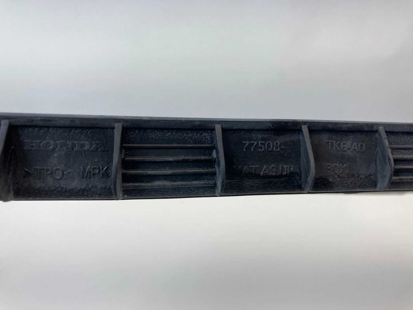 2009-2013 HONDA FIT FRONT PASSENGER SIDE UPPER DASH STORAGE COMPARTMENT MAT OEM