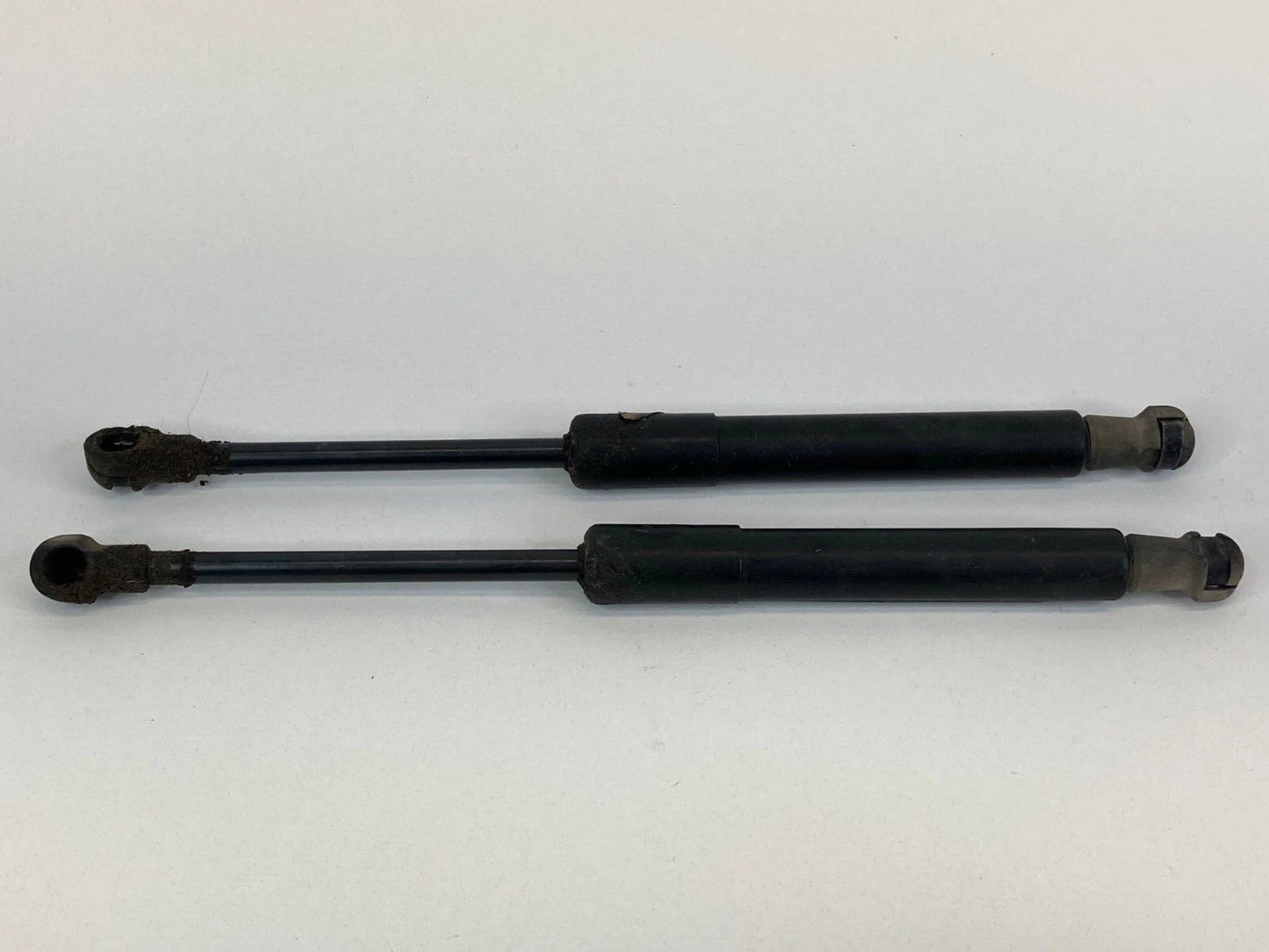 04-09 MITSUBISHI GALANT REAR TRUNK LIFTGATE TAILGATE SUPPORT SHOCK STRUTS PAIR