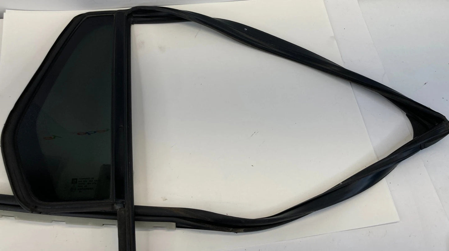 2010-2017 GMC Terrain Rear Right Side Door Vent Window Glass E1143R-000265 OEM