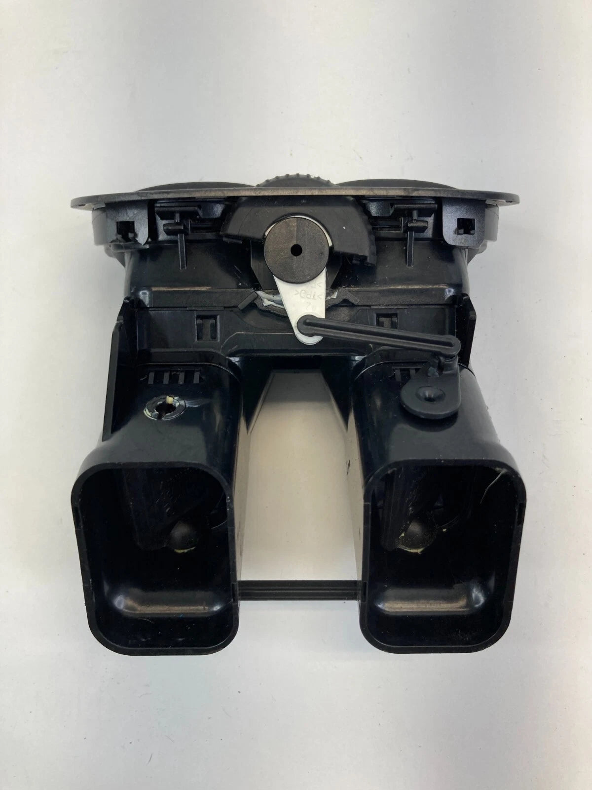 2009-2011 VW VOLKSWAGEN TIGUAN REAR CENTER CONSOLE A/C AIR VENT OUTLET 5N0819203