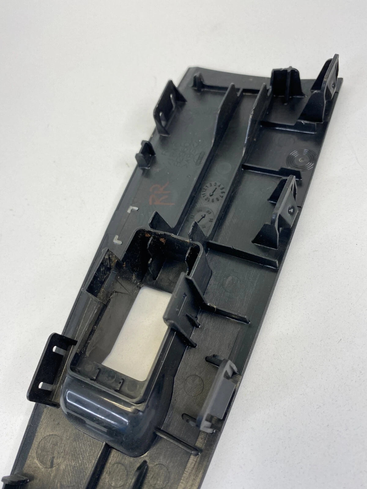 2007-2011 NISSAN ALTIMA REAR RIGHT WINDOW SWITCH TRIM COVER ONLY IPAC82960 OEM