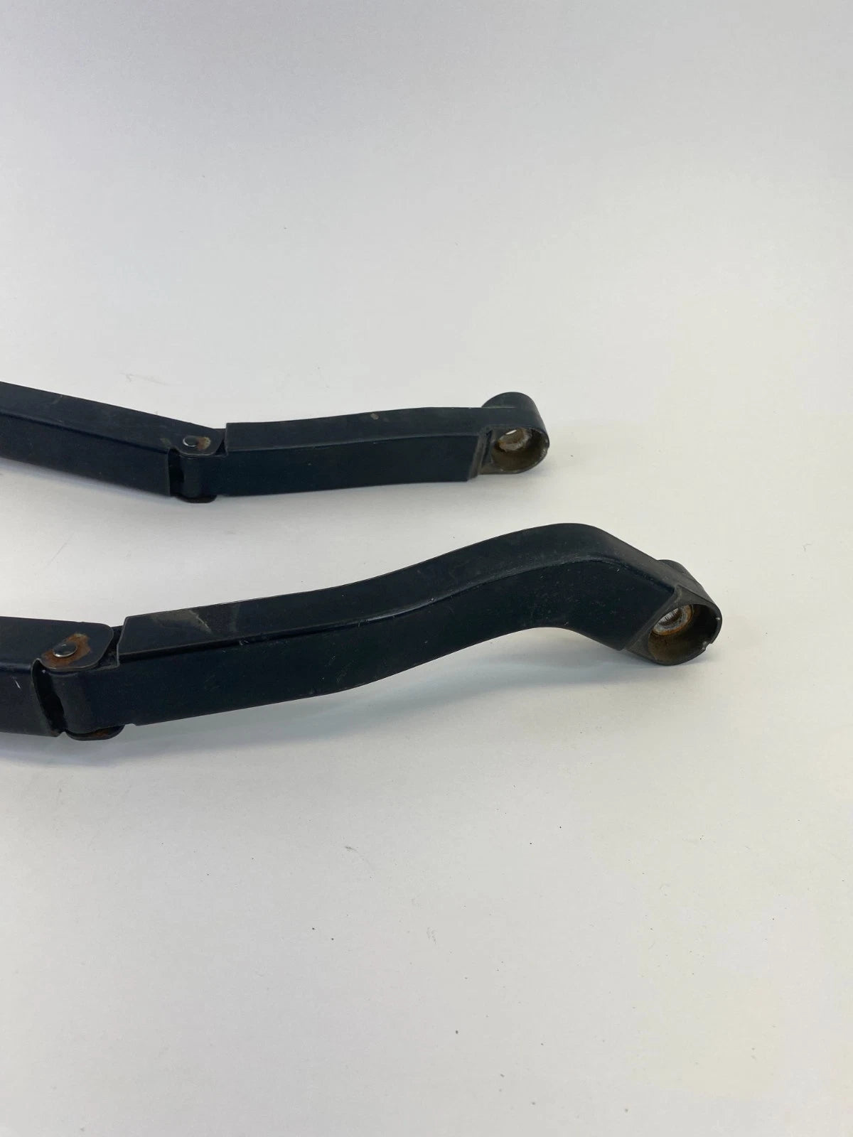 2010-2017 CHEVROLET EQUINOX FRONT RIGHT & LEFT WINDSHIELD WIPER ARM SET