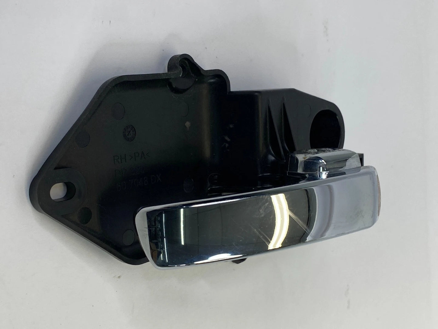 2012-2019 FIAT 500 FRONT RIGHT PASSENGER SIDE INTERIOR DOOR HANDLE OEM 607048DX
