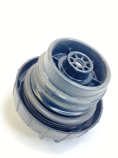 1998 1999 2000 2001 NISSAN ALTIMA SEDAN FUEL FILLER GAS TANK LID CAP COVER OEM