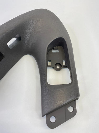 1998-2005 LEXUS GS300 FRONT RIGHT DOOR GRIP HANDLE BEZEL TRIM 74231-30300 OEM