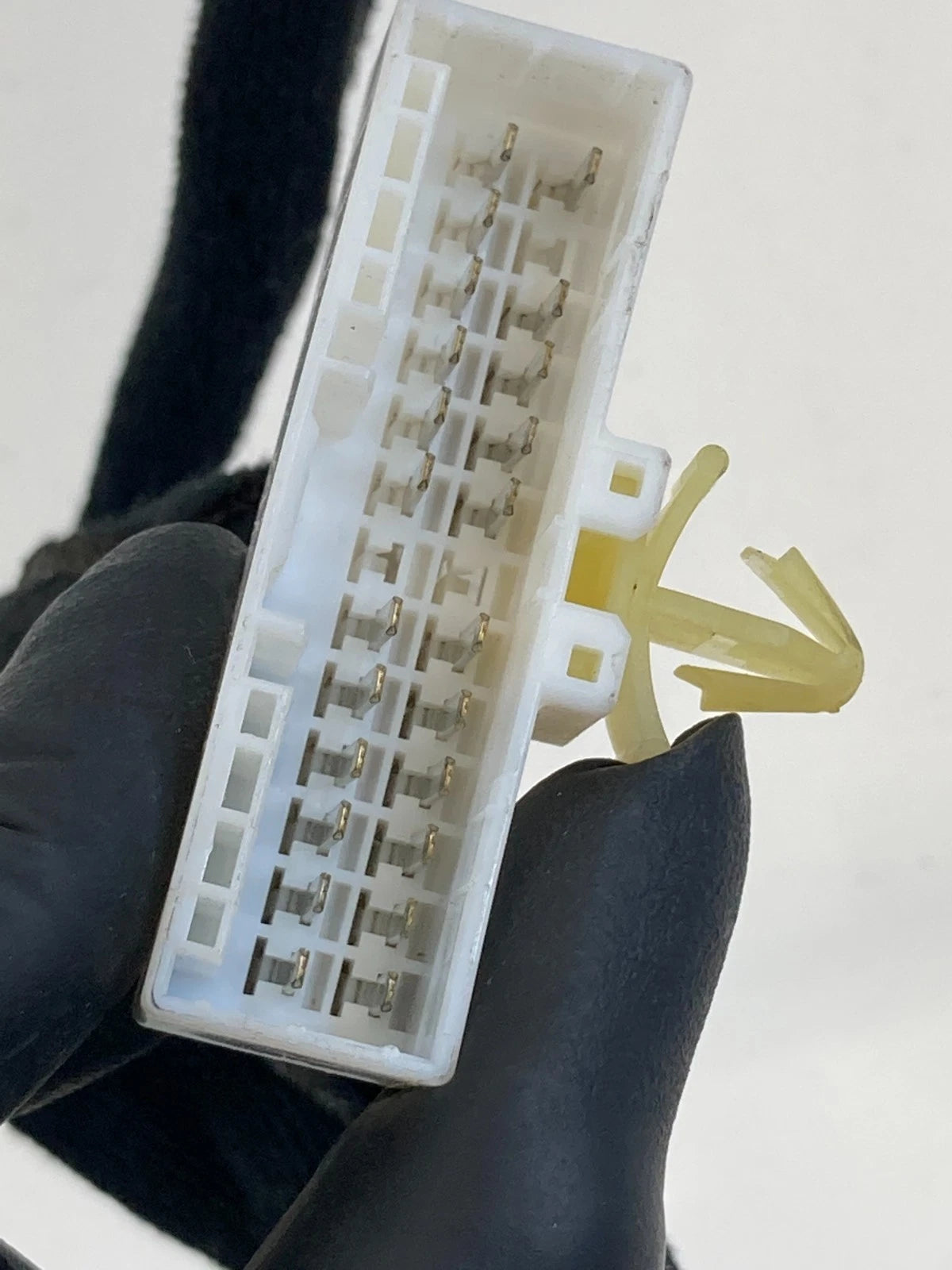 11-15 HYUNDAI SONATA POWER OUTLET SOCKET PORT 12V/120W USB AUX IPOD 96120-3S100