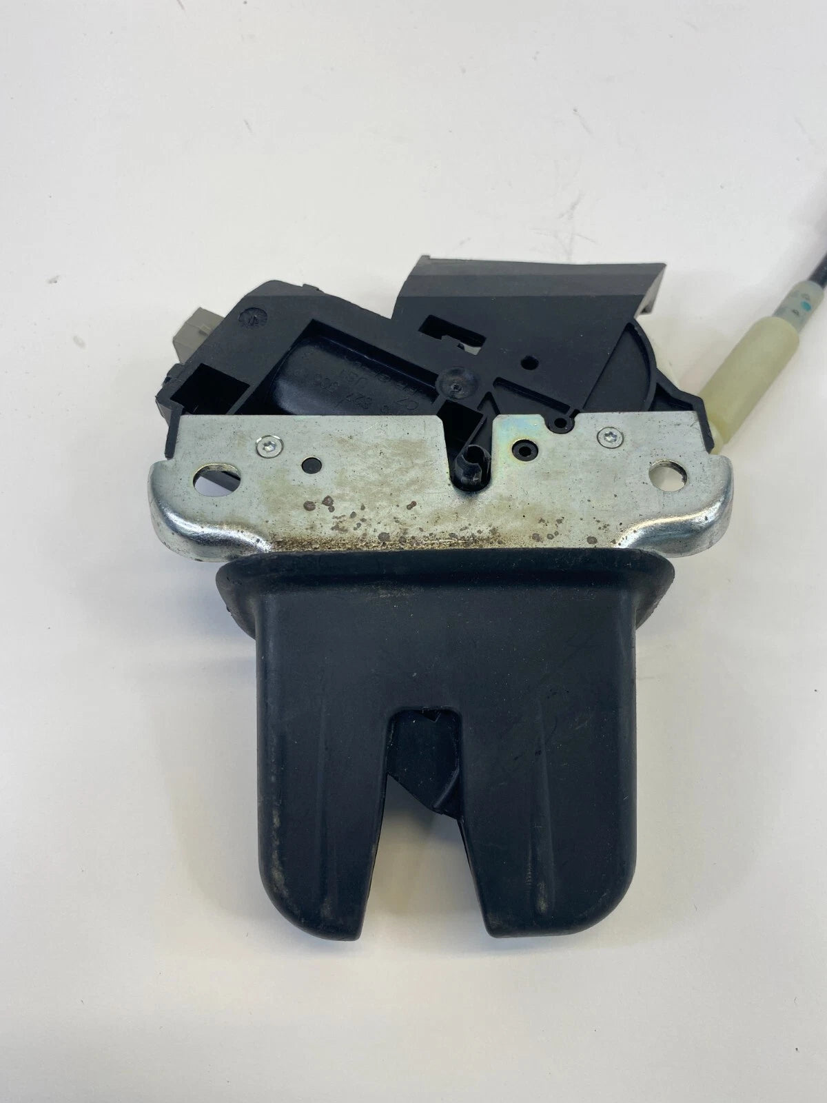 05-10 VOLKSWAGEN PASSAT SEDAN TRUNK LID LOCK LATCH W/ HANDLE RELEASE 4F5827505