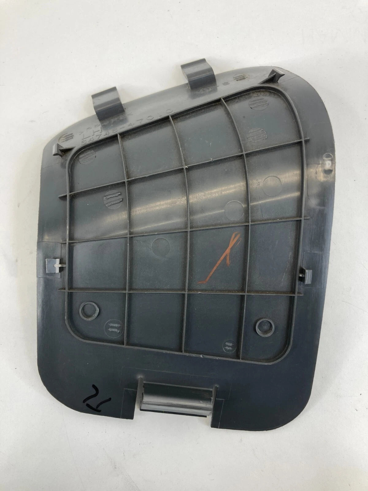 2004-2009 TOYOTA PRIUS REAR LEFT DRIVER SIDE INNER TAIL LIGHT ACCESS COVER TRIM