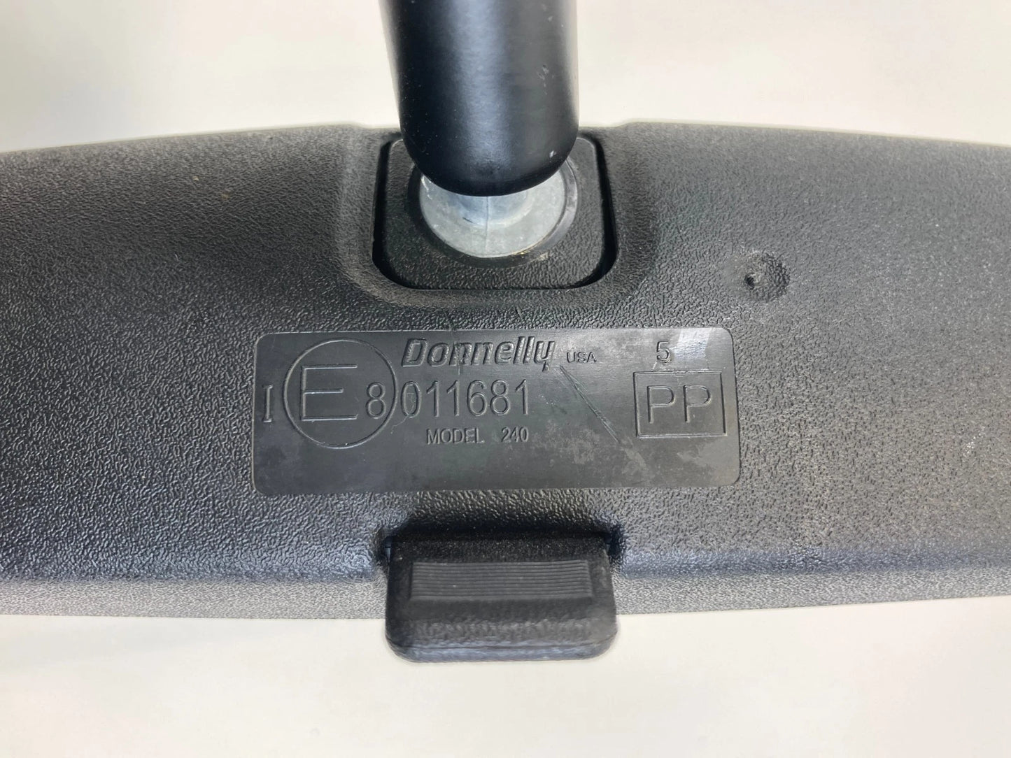 2004-2010 TOYOTA SIENNA INTERIOR REAR VIEW MIRROR MANUAL DIMMING E8011681 OEM