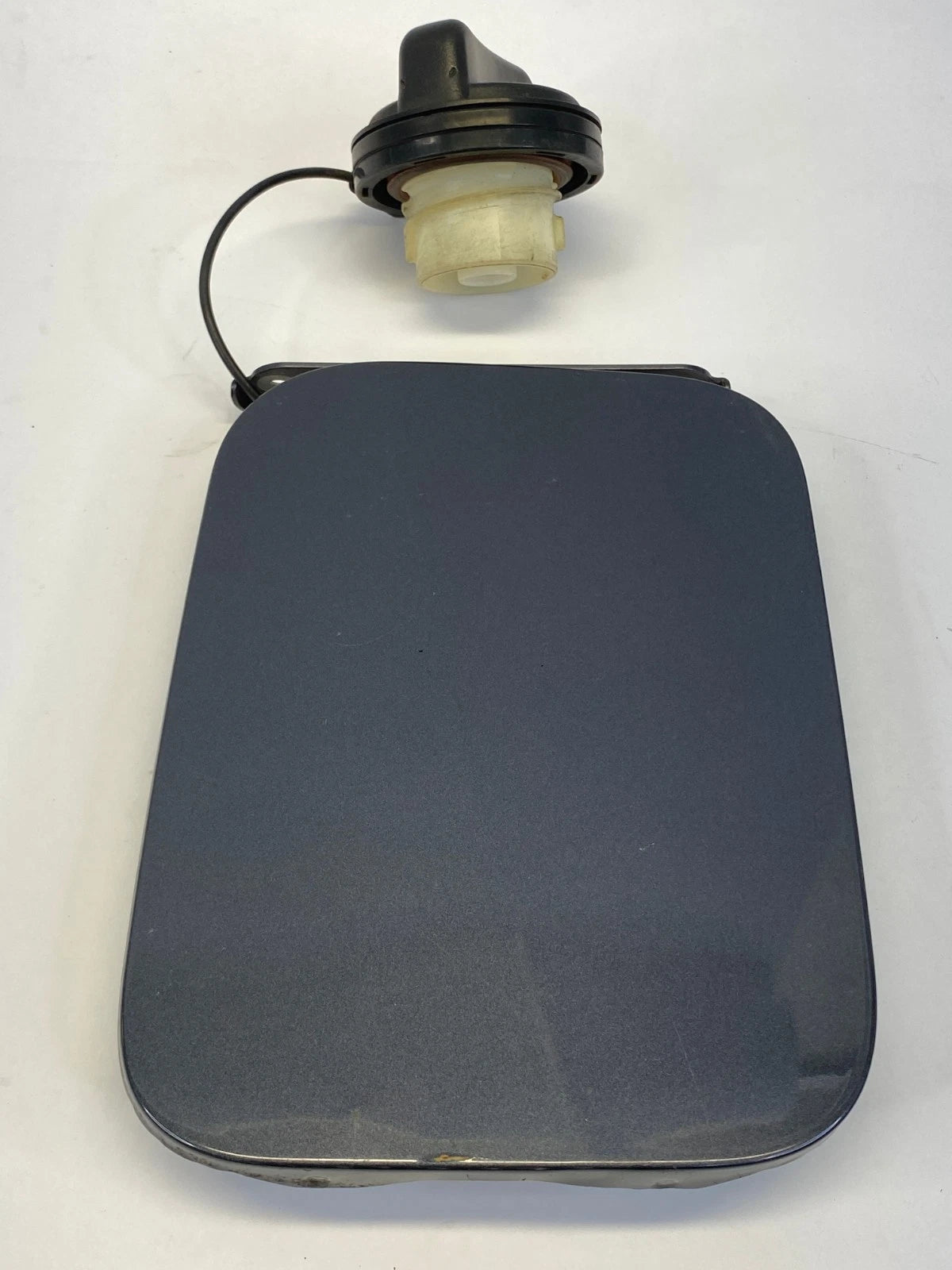 2007 2008 INFINITI G35 SEDAN RR FUEL FILLER DOOR GAS CAP ASSEMBLY OEM 17251JA00A