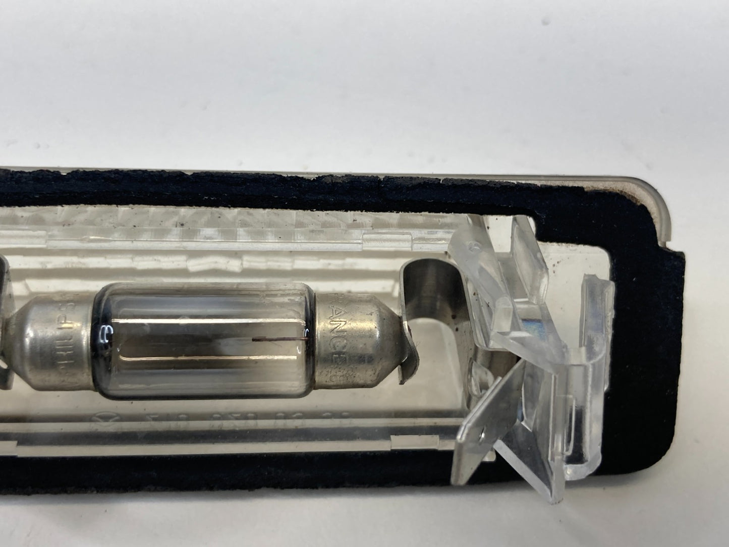 1998-2002 Mercedes-Benz E430 Rear Trunk License Plate Light Lamp 210-820-03-56