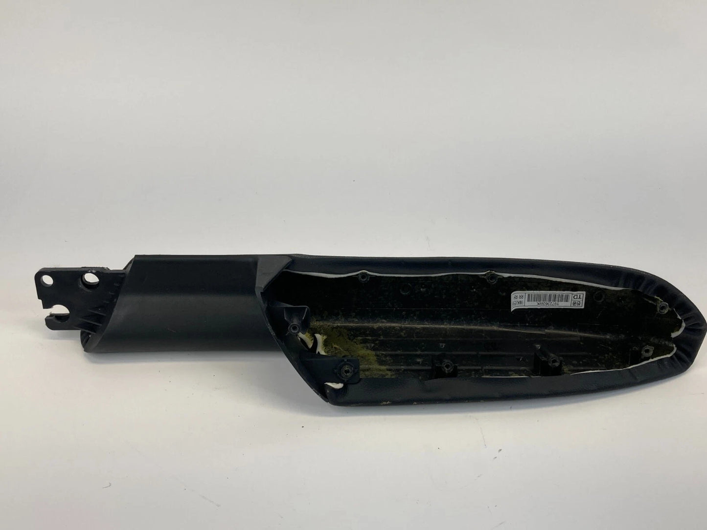 2010-2013 KIA FORTE DOOR ARMREST REAR RIGHT PASSENGER SIDE BLACK TRIM PANEL OEM