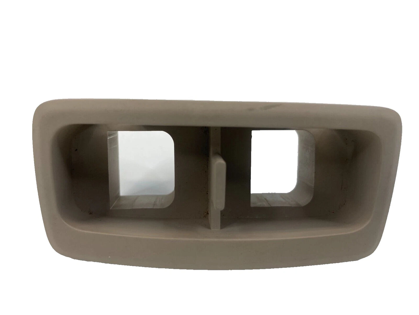 05-10 KIA SPORTAGE CENTER CONSOLE HEAT HEATER SEAT SWITCH COVER BEZEL TRIM OEM