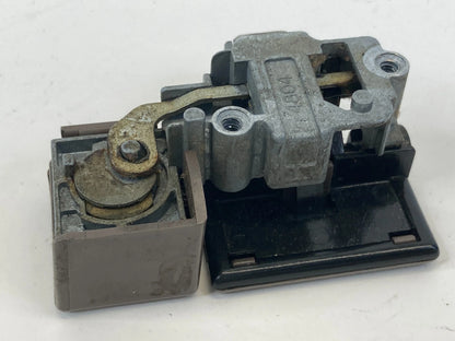 1996-2002 TOYOTA 4RUNNER GLOVE BOX STORAGE COMPARTMENT HANDLE LATCH MECHANISM