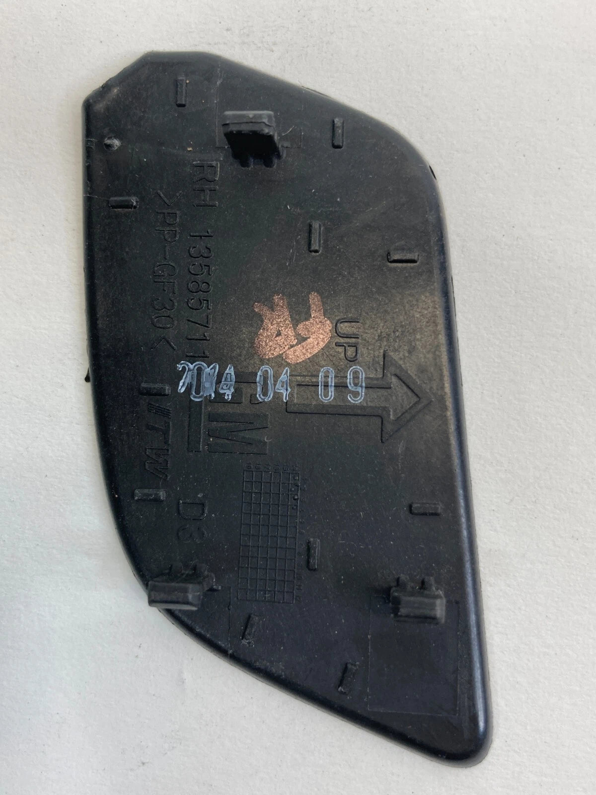 12-20 CHEVROLET SONIC FRONT RIGHT SIDE DOOR HANDLE BOLT COVER TRIM 13585711 OEM