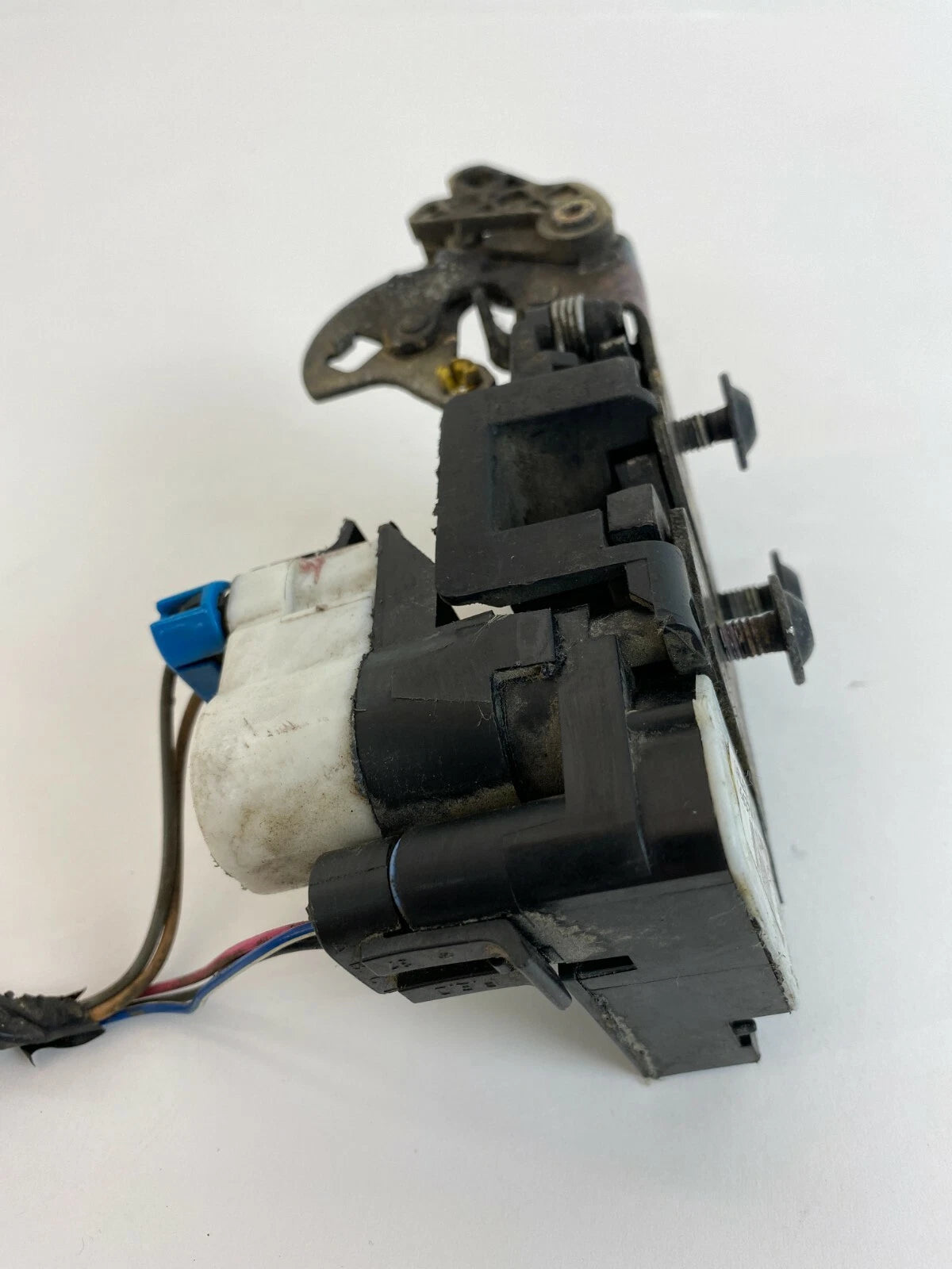 2001-2005 PONTIAC AZTEK REAR LEFT SIDE DOOR LOCK LATCH ACTUATOR 16637781 OEM