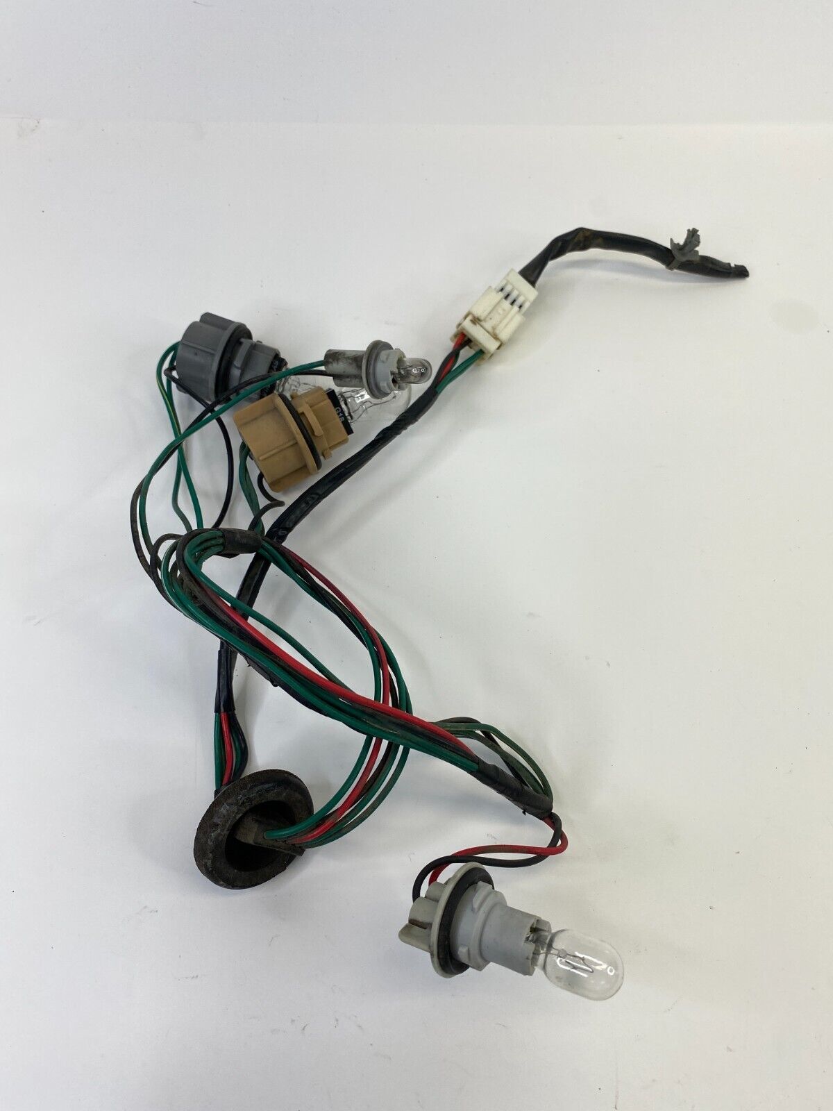 2004-2008 Nissan Maxima Rear Left Or Right Tail Light Lamp Socket Wire Harness